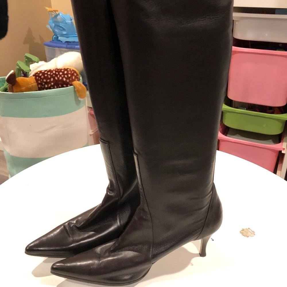 Black leather stretch boots